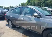 2019 Nissan VERSA фото