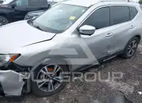 2019 Nissan ROGUE photo