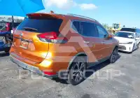 2019 Nissan ROGUE photo