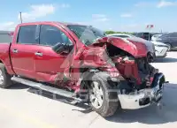 2019 Nissan TITAN photo