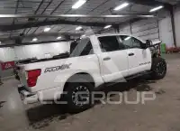 2019 Nissan TITAN photo