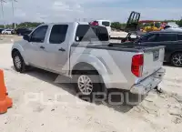 2019 Nissan FRONTIER photo