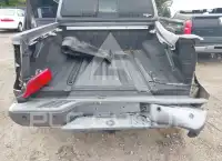 2019 Nissan FRONTIER photo