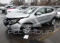 2019 Nissan ROGUE photo