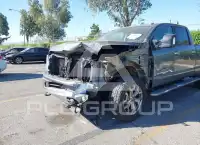 2019 Nissan TITAN фото