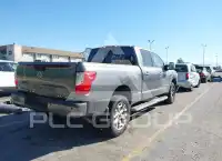 2019 Nissan TITAN фото