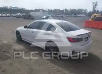 2019 BMW 330 photo