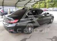2019 BMW 330 photo
