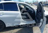 2019 BMW 330 photo
