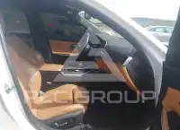 2019 BMW 330 photo