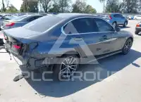 2019 BMW 330 photo