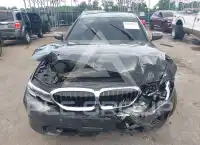 2019 BMW 330 photo