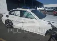 2019 BMW 330 фото