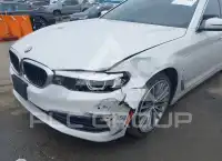 2019 BMW 530 photo