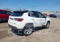 2019 Jeep COMPASS photo