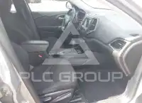 2019 Jeep CHEROKEE фото