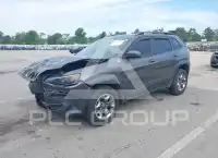 2019 Jeep CHEROKEE photo