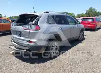 2019 Jeep CHEROKEE photo