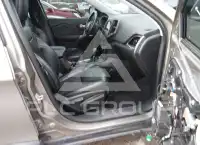 2019 Jeep CHEROKEE photo