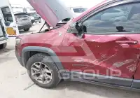 2019 Jeep CHEROKEE photo
