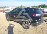 2019 Jeep CHEROKEE photo