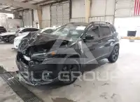 2019 Jeep CHEROKEE photo
