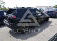 2019 Jeep CHEROKEE photo