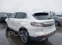 2019 Lincoln NAUTILUS photo