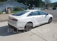 2019 Lincoln MKZ photo