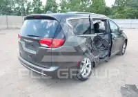 2019 Chrysler PACIFICA photo