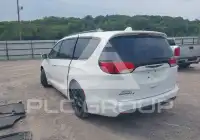 2019 Chrysler PACIFICA photo