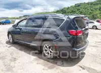 2019 Chrysler PACIFICA photo