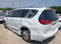 2019 Chrysler PACIFICA photo