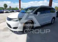 2019 Chrysler PACIFICA photo