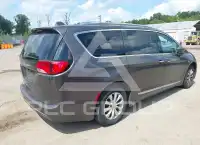 2019 Chrysler PACIFICA photo