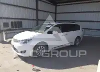 2019 Chrysler PACIFICA photo