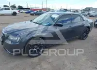 2019 Chrysler 300 фото