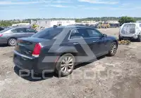 2019 Chrysler 300 фото
