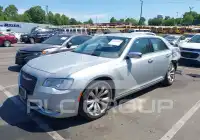 2019 Chrysler 300 фото