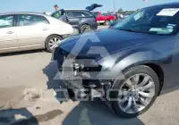 2019 Chrysler 300 фото