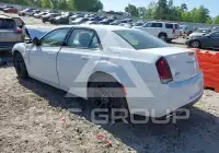 2019 Chrysler 300 photo