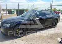 2019 Chrysler 300 фото