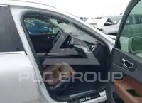 2019 Volvo XC60 photo