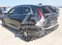 2019 Volvo XC60 photo