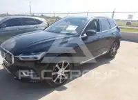 2019 Volvo XC60 photo