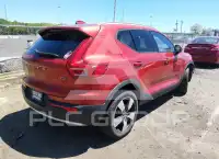 2019 Volvo XC40 фото