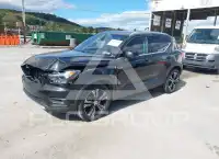 2019 Volvo XC40 фото