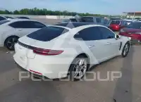 2019 Porsche Panamera photo
