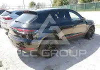 2019 Porsche MACAN photo