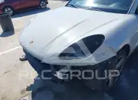 2019 Porsche MACAN photo